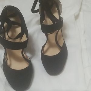 These amazing heels were too big..😥